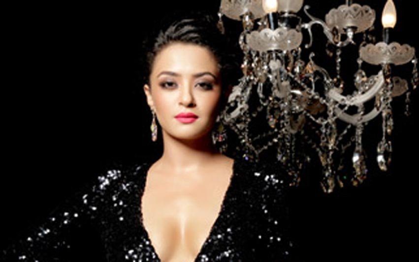 Surveen Chawla, Big boss 9, salman khan, Hate story 2, bollywood, entertainment news, सुरवीन चावला, बिग बॉस 9, सलमान खान, हेट स्टोरी 2, बॉलीवुड, बॉलीवुड न्यूज़, मनोरंजन