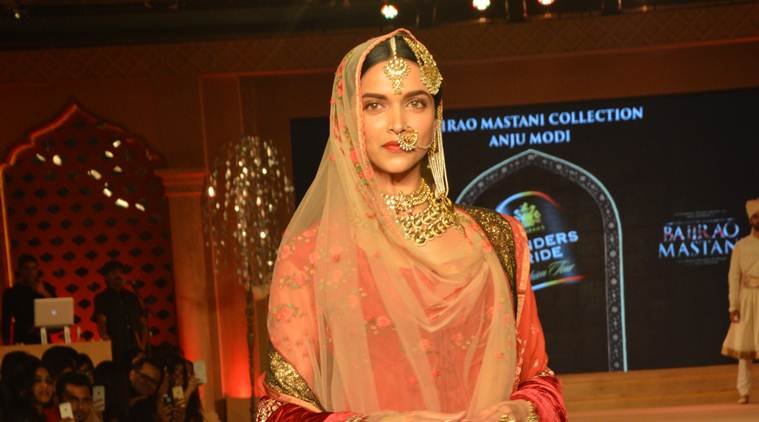 Deepika padukon, shahrukh khan, dilwale, bajirao mastani, priyanka chopra, ranveer singh, bollywood