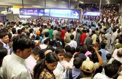 दिल्ली: राजीव चौक मेट्रो स्टेशन के अंदर चली गोली, बड़ा सवाल: 22 साल का लड़का क्यों लेना चाहता था खुद की जान