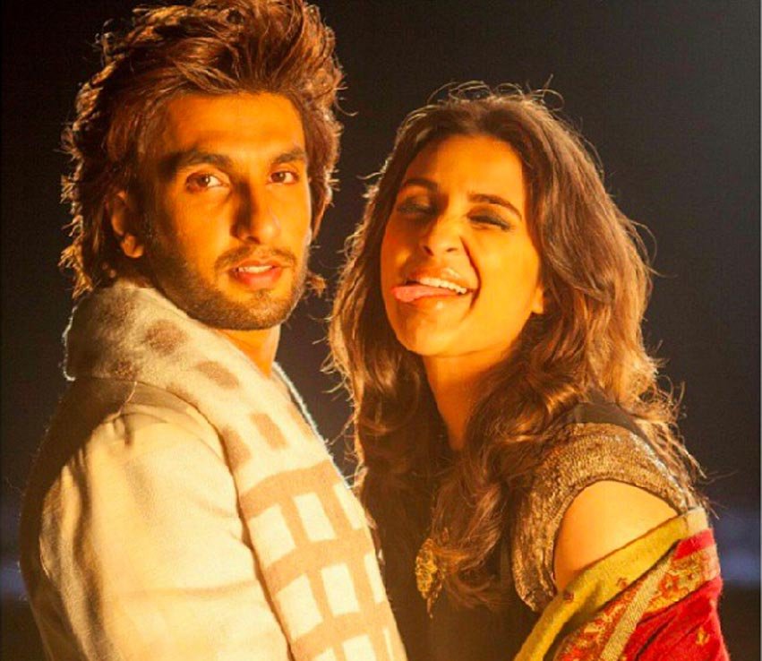 deepika padukone, ranveer singh, deepika ranveer dating, deepika ranveer vogue cover shoot, deepika padukone ranveer singh romance, bajirao mastani, ranveer singh news, deepika padukone news, bollywood news, entertainment news, दीपिका पादुकोण, रणवीर सिंह, दीपिका रणवीर डेटिंग, दीपिका रणवीर वोग फोटोशूट, बाजीराव मस्तानी, बॉलीवुड, बॉलीवुड न्यूज़, मनोरंजन