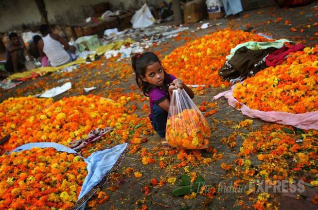 happy, dussehra, happy, dussehra 2015, durga puja delhi cr park, durga puja 2015 images, durga puja 2015, durga Puja, bangali singer perform during durga puja, kali bari temple, chitranjan park, navratry, safdarjung enclave