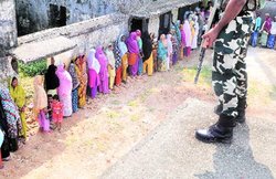 बिहार चुनाव: तीसरे चरण का मतदान आज, दांव पर लालू के बेटे की क़िस्मत