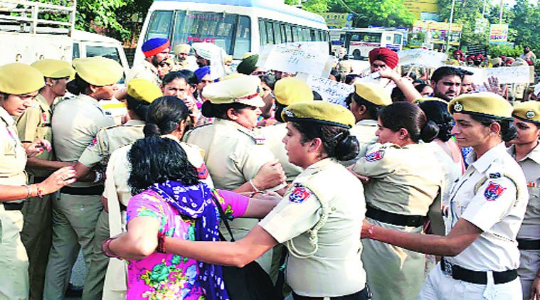 ग्रंथ के पन्ने फाड़ने से भड़की हिंसा, तनावपूर्ण बना माहौल (File pic)