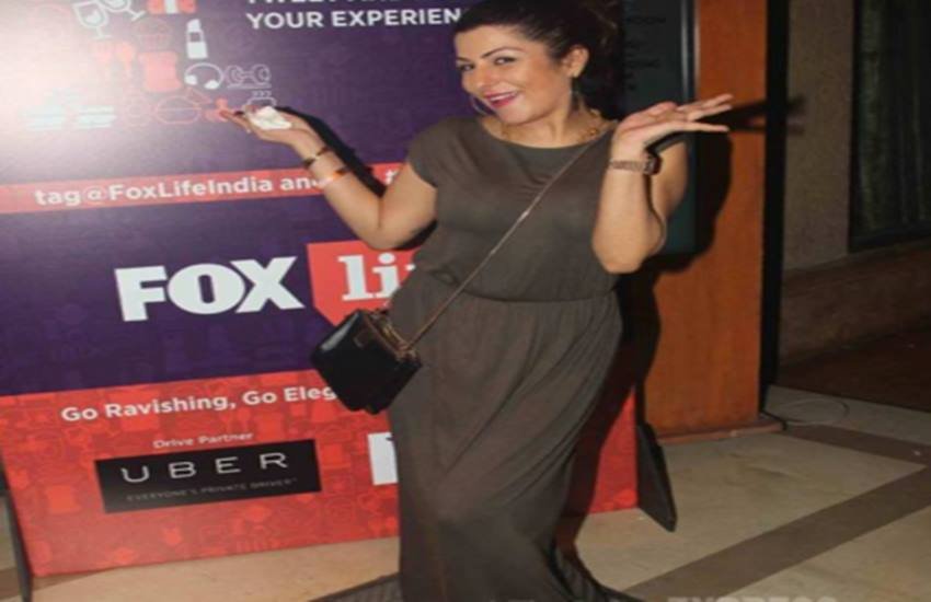 हार्ड कौर, पंजाब पुलिस, पंजाबी पॉप सिंगर, हार्ड कौर, Hard kaur, Punjab Police, Punjabi Pop singer, Hard Kaur abuses