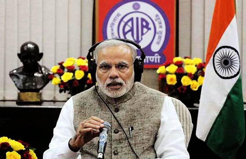 मन की बात: उरी हमले के शहीदों को PM मोदी ने दी श्रद्धांजलि, कहा- हमारी सेना बोलती नहीं, पराक्रम दिखाती है