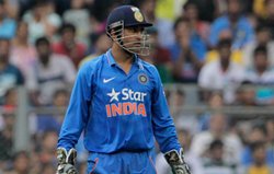 टीम में साहसी युवाओं की जरूरत : धोनी