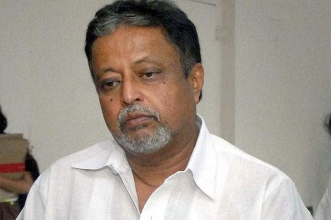 ‘TMC के MLA मुकुल राय को कांग्रेस में शामिल करने का सोच रहे राहुल गांधी’