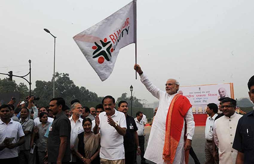 Run For Unity: पटेल की जयंती पर बोले पीएम, देश को बिखेरना चाहते थे अंग्रेज, सरदार ने नाकाम किया Run For Unity: पटेल की जयंती पर बोले पीएम, देश को बिखेरना चाहते थे अंग्रेज, सरदार ने नाकाम किया