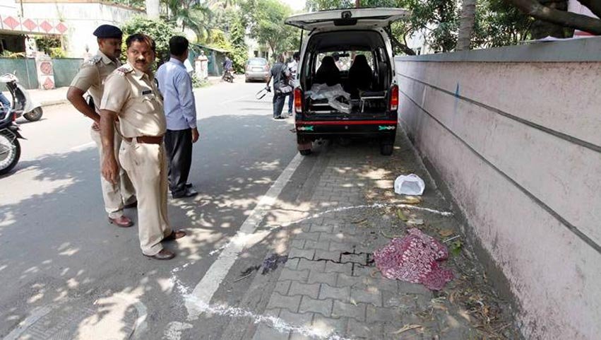 pune, man killed wife, pune man beheaded wife, ramchandra sheu chavan, pune man wife head, pune wife head, extra marital affair, crime news, pune news, india news, पुणे