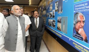 The Prime Minister, Shri Narendra Modi visiting the exhibition "A Celebration of Dr. Kalam's Life", organised at DRDO Bhawan, in New Delhi on October 15, 2015.
