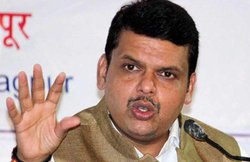 देवेंद्र फडणवीस का उद्धव पर पलटवार, बोले- शिवसेना की संस्कृति आतंक फैलाने वाली