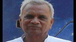 बूथ लूटते नजर आ रहे यूपी के राज्य मंत्री तोताराम, वायरल हुआ वीडियो