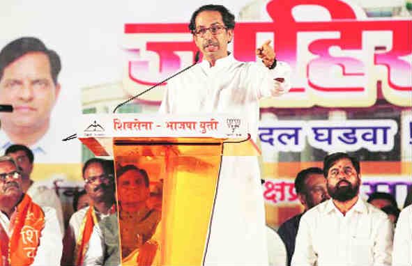 विरोध पाकिस्तान का, निशाना भाजपा पर