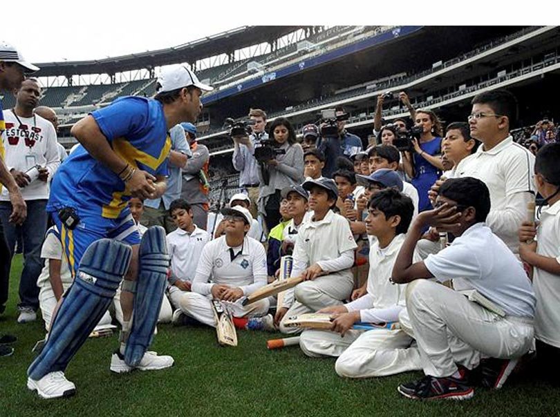 Shane Warne, Baseball stadiums in New York, Global Icon of Cricket, Cricket All-Stars series, cricketer Sachin Tendulkar, MLB stadiums, sachin Tendulkar autographs cricket bats, ऑल स्टार्स सीरीज, सचनि तेंदुलकर, न्यू यॉर्क स्टॉक एक्चेंज, क्रिकेट, स्पोर्ट्स गैलरी, सचिन तेंदुलकर फोटो