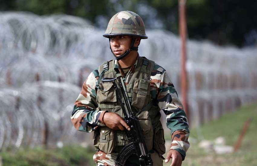 आईएसआईएस, इस्लामिक स्टेट, बीएसएफ, लश्कर ए तैयबा, हाफिज सईद, इंटरनेशनल बॉर्डर, लाइन ऑफ कंट्रोल, आतंकी हमला, जम्मू-कश्मीर में आतंकी हमला, isis, LoC, India-Pakistan border, International Border, Border Security Force, Lashkar-e-Toiba terrorists, joint strike in Jammu and Kashmir, Inspector General BSF for Jammu Frontiers, Rakesh Sharma, Hafeez Syeed आईएसआईएस, इस्लामिक स्टेट, बीएसएफ, लश्कर ए तैयबा, हाफिज सईद, इंटरनेशनल बॉर्डर, लाइन ऑफ कंट्रोल, आतंकी हमला, जम्मू-कश्मीर में आतंकी हमला, isis, LoC, India-Pakistan border, International Border, Border Security Force, Lashkar-e-Toiba terrorists, joint strike in Jammu and Kashmir, Inspector General BSF for Jammu Frontiers, Rakesh Sharma, Hafeez Syeed