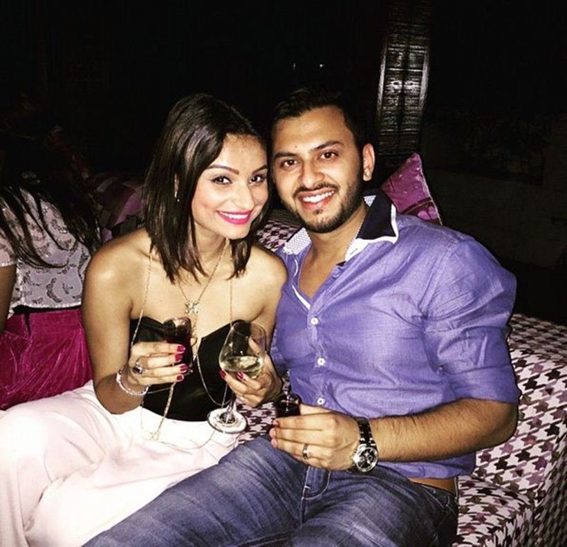 dimpy ganguly photo gallery, photo gallery, rahul mahajan, dimpy ganguly wedding pics, dimpy ganguly instagram, dimpy ganguly second marriage, डिंपी गांगुली, डिंपी की शादी, डिंपी गांगुली रोहित रॉय, राहुल महाजन, रोहित रॉय, bollywood pics, bollywood photos