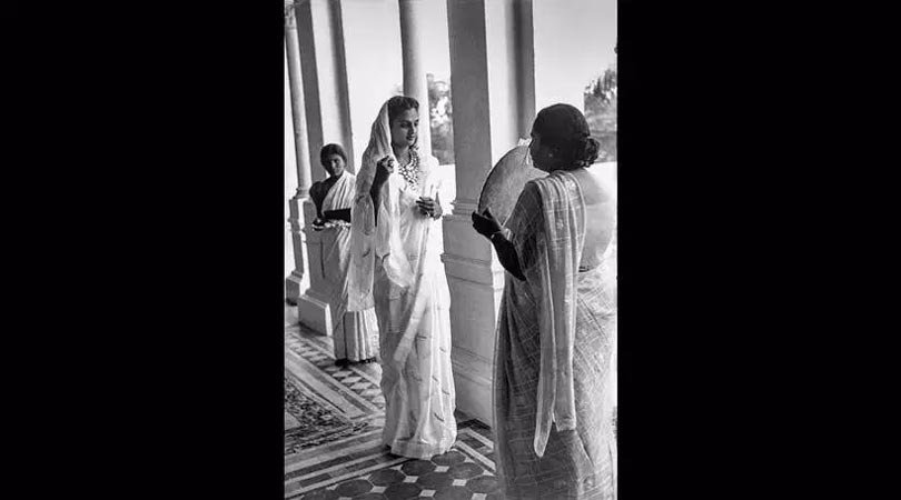 बड़ौदा की महारानी सीता देवी। हेनरी कार्टीयर-ब्रेसन, 1948, सौजन्य मैप/तस्वीर