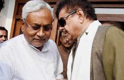 भाजपा महासचिव विजयवर्गीय ने कुत्‍ते से की शत्रुघ्‍न सिन्‍हा की तुलना