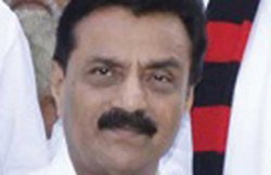 जयललिता की पार्टी से सांसद रहे डीएमके नेता ने कार में खुद को गोली से उड़ाया