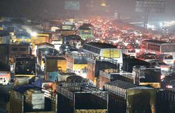 दिवाली पर प्रदूषण के डर से दिल्ली में सरकारी अलर्ट- 11 नवंबर की रात से 12 नवंबर दोपहर तक बाहर निकलने से बचें