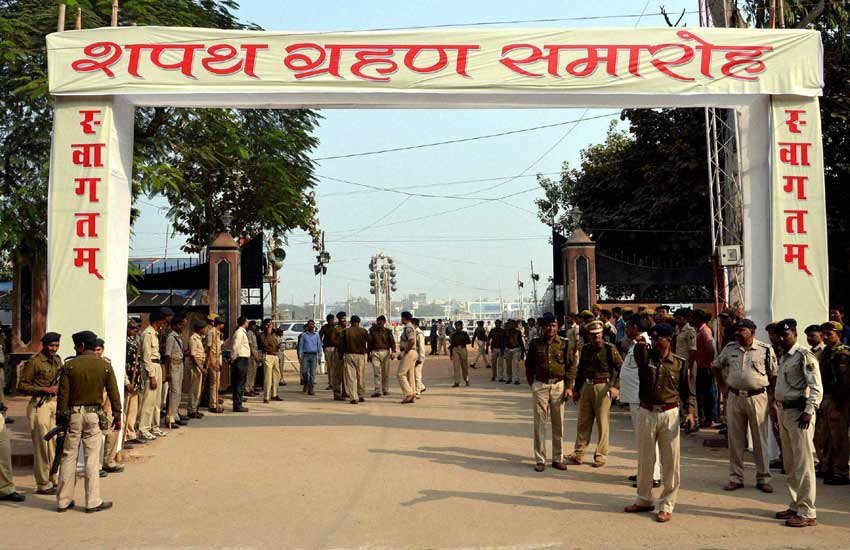 नीतीश कुमार के शपथ ग्रहण समारोह के लिए गांधी मैदान में तैयार प्रवेश द्वार। (पीटीआई फोटो)