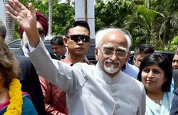 सभी धर्मों और पंथों का बराबर सम्मान है भारत में: अंसारी