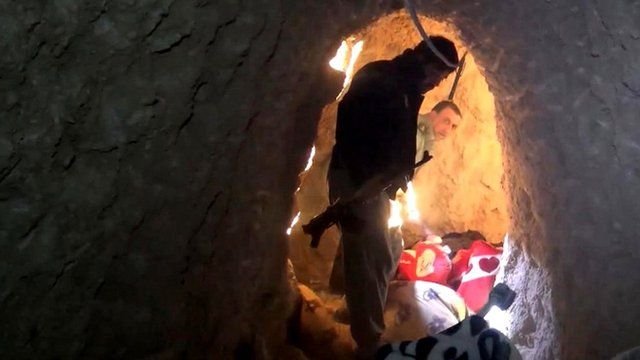 ISIS news, Iraqi town, Sinjar tunnels, ISIS tunnels, Kurdish forces, latest news, hindi news, news in hindi, सुरंग, आईएसआईएस, आईएस, आईएस की सुरंग, सिंजर, इराक और सीरिया