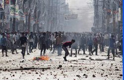 तनाव और तकाजा