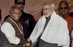 राजग को फायदा पहुंचाने में नाकाम रहे पासवान व मांझी