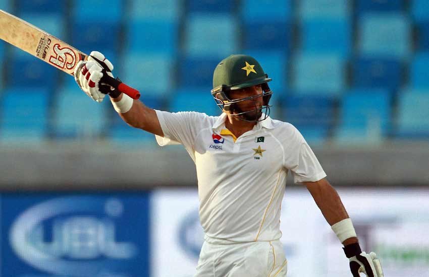 पाकिस्तान के टैस्ट कप्तान मिस्बाह उल हक। (एपी फोटो)