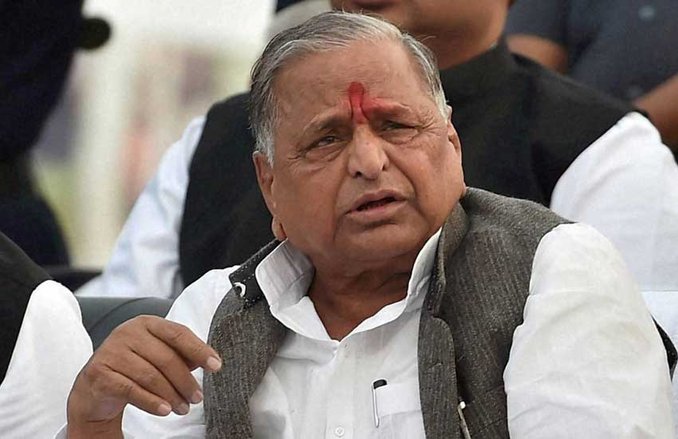 मुलायम सिंह यादव ने अयोध्या में कारसेवकों पर गोली चलवाने के फैसले पर 25 साल बाद जताया अफसोस