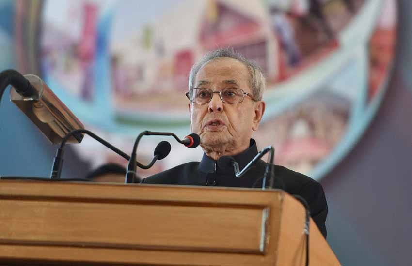 अंतरराष्ट्रीय व्यापार मेले का उद्घाटन करते हुए राष्ट्रपति ने कहा, दो दशक में दस हजार अरब डॉलर की अर्थव्यवस्था बन सकता है देश।(पीटीआई फोटो)