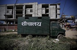 curb open defecation in Gonda, District Magistrate Ajay Kumar Upadhayay, यूपी गोंडा शौचालय, शौचालय सरकारी कर्मचारी वेतन, गोंडा डीएम अजय कुमार उपाध्‍याय, government employees and officials without a toilet denied salaries, Swachch Bharat mission, awareness for toilets