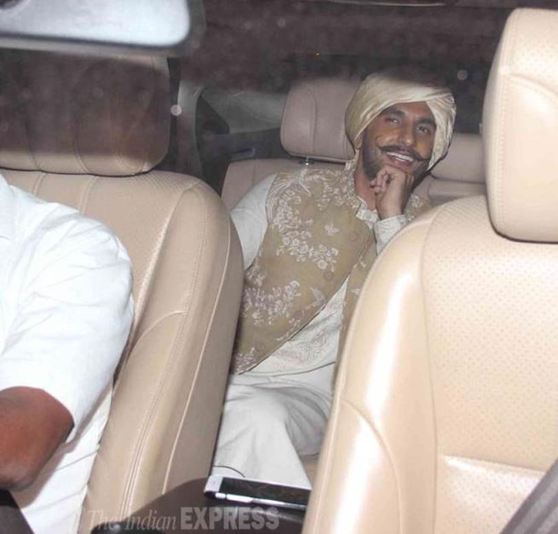 Amitabh Bachchan, Big B, Bachchan Diwali Party, Abhishek Bahchan, Aishwarya Rai Bachchan, Salman Khan, Deepika Padukone, Ranbir Kapoor, Katrina Kaif, Ranvir Singh, Akshay Kapoor, Shilpa Shetty, Raveena Tandon, Bollywood, Entertainment News