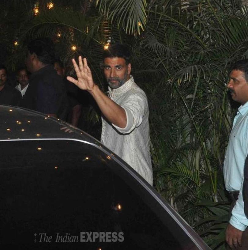Amitabh Bachchan, Big B, Bachchan Diwali Party, Abhishek Bahchan, Aishwarya Rai Bachchan, Salman Khan, Deepika Padukone, Ranbir Kapoor, Katrina Kaif, Ranvir Singh, Akshay Kapoor, Shilpa Shetty, Raveena Tandon, Bollywood, Entertainment News