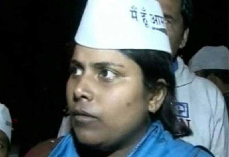 AAP विधायक के खिलाफ FIR दर्ज, पुलिसकर्मी के साथ की थी बदसलूकी
