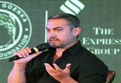 दिल्ली में आमिर के खिलाफ दिल्ली में शिकायत दर्ज