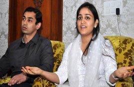 Aparna yadav, Prateek yadav, Mulayam Singh Yadav, SP, amir khan, samajwadi party, sp leader, akhilesh yadav, Aparna yadav, Mulayam younger bahu, अपर्णा यादव, मुलायम सिंह यादव, यादव परिवार, मुलायम की छोटी बहू, अखिलेश यादव, प्रतीक यादव