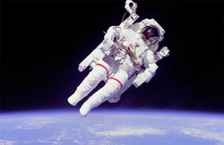 जानकारी : क्या खाते हैं अंतरिक्ष में यात्री