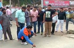 एक घंटे में बदल गया ट्रेंड: गांधी मैदान से निराश हो लौटे भाजपाई, लालू खेमे में जश्न