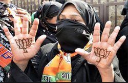 बिहार में हार, पटेल आंदोलन से डरी BJP ने गुजरात में उतारे रिकॉर्ड 500 मुस्लिम उम्मीदवार