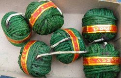 5 साल की बच्ची ने चॉकलेट समझकर पटाखा खाया, हो गई मौत