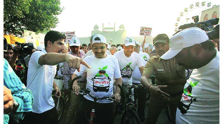 केजरीवाल ने कहा, ‘‘22 जनवरी को हमलोग समूची दिल्ली में कार फ्री डे का आयोजन करेंगे। (Source: Express photo by Ravi Kanojia) केजरीवाल ने कहा, ‘‘22 जनवरी को हमलोग समूची दिल्ली में कार फ्री डे का आयोजन करेंगे। (Source: Express photo by Ravi Kanojia)