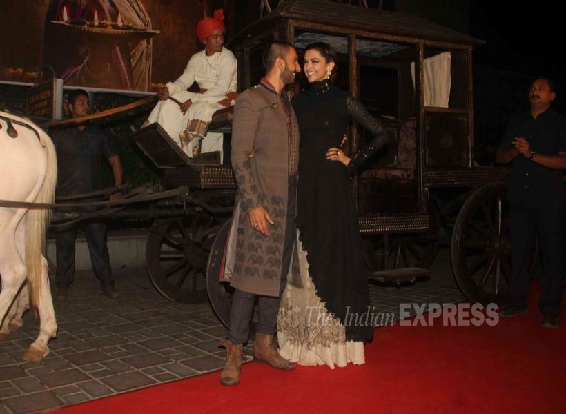 sanjay leela bhansali, bajirao mastani, deepika padukon, ranveer singh, priyanka chopra, bollywood, bajirao mastani trailer