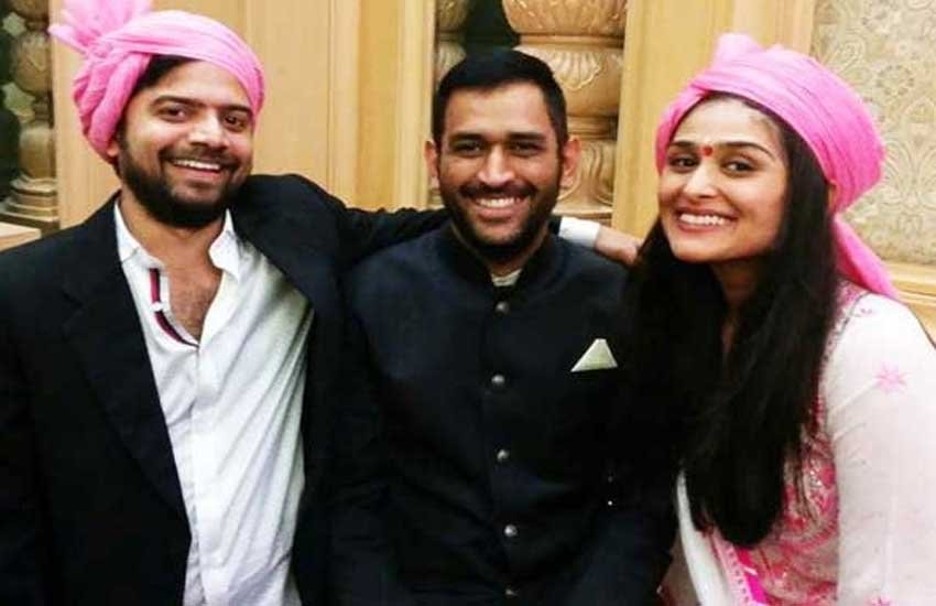 MS Dhoni, Sakshi Dhoni, Dhoni luxury time, latest photos of dhoni, ISL, Dhoni attend wedding in lucknow, poorna patel, latest news on cricketer MS dhoni, sports gallary