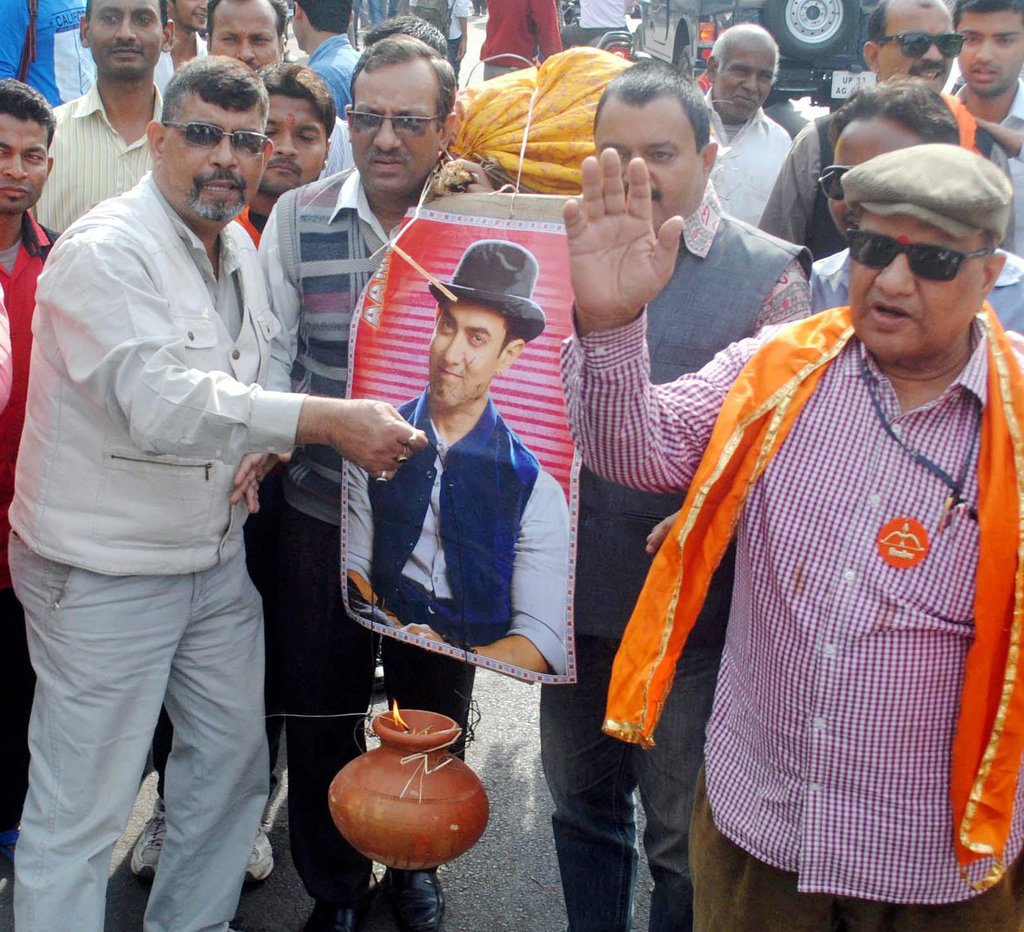 lord meghnath desai, intolerance, growing intolerance, amir khan issue, blog on intolerance, असहिष्‍णुता, भारत में बढ़ती असहिष्‍णुता, ब्‍लॉग, ब्‍लॉग असहिष्‍णुता