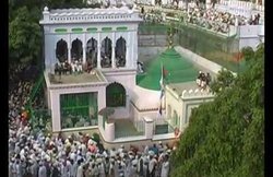 निनाद : अतीत का तिलिस्म और गाजी मियां