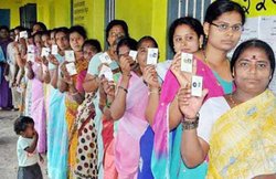 वारंगल लोकसभा उपचुनाव में 65 फीसद मतदान