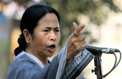 मुस्लिम रैली में ममता बनर्जी ने कहा- ये हमारा देश है, तुम ये कहने वाले कौन हो कि पाकिस्‍तान चले जाओ