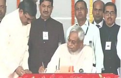 सरकार बनते ही मुसीबत में घिरे नीतीश, मंत्री पद नहीं मिलने से नाराज हुए कद्दावर जेडीयू नेता श्‍याम रजक